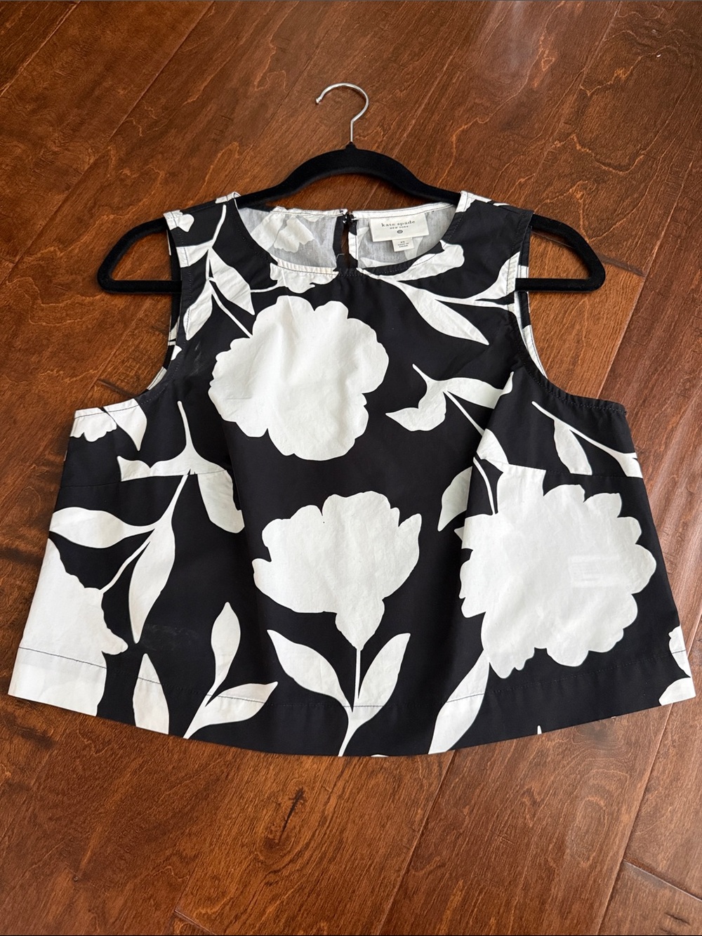 NWOT Sleeveless Black & White Floral Tank